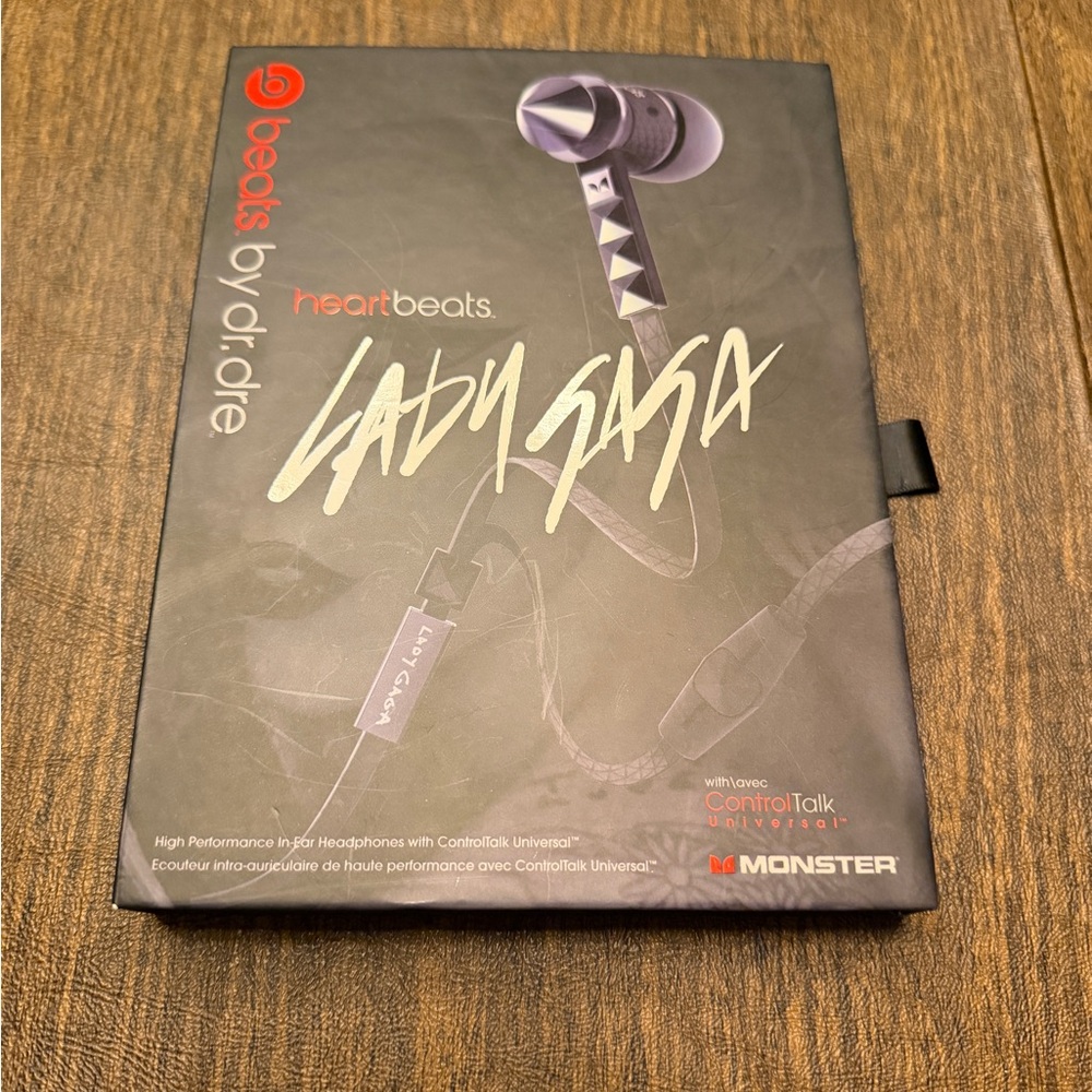 Lady Gaga HeartBeats by Dr. Dre Earphones